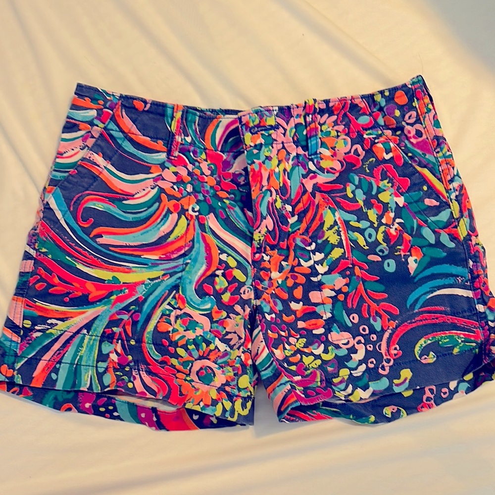 Lilly Pulitzer Size 2 Stretch cotton short